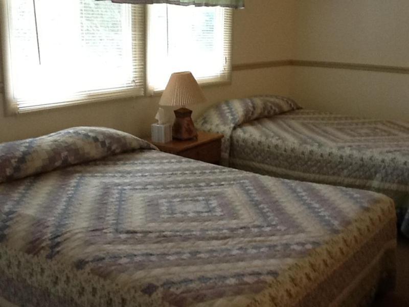 Twin Lakes - Hurley Villa Habitación foto